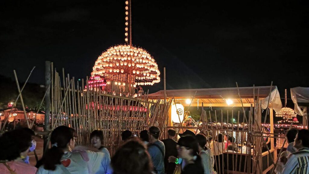 尾張津島天祭桟敷席が邪魔で写真撮影困難